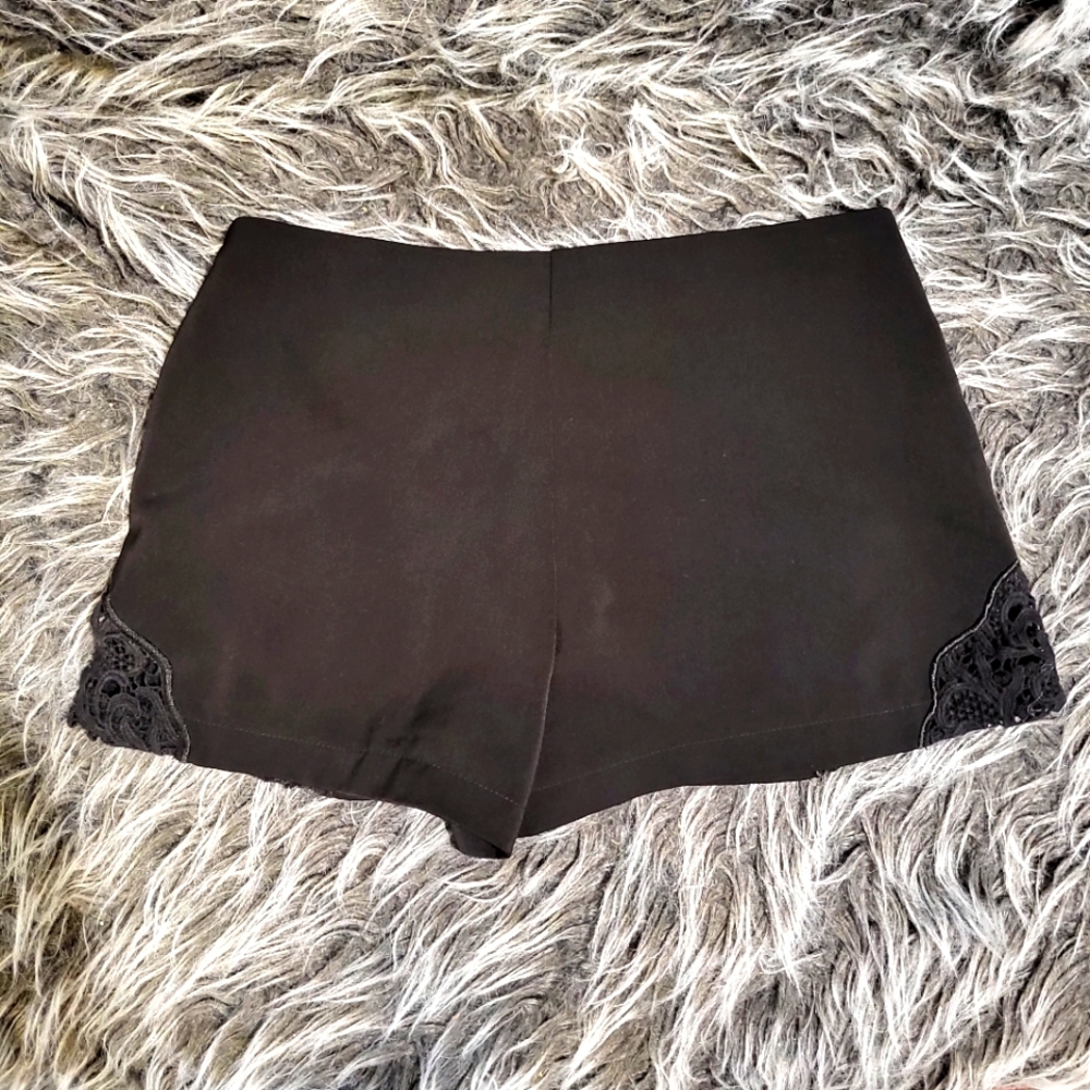 Forever 21 zip up shorts
